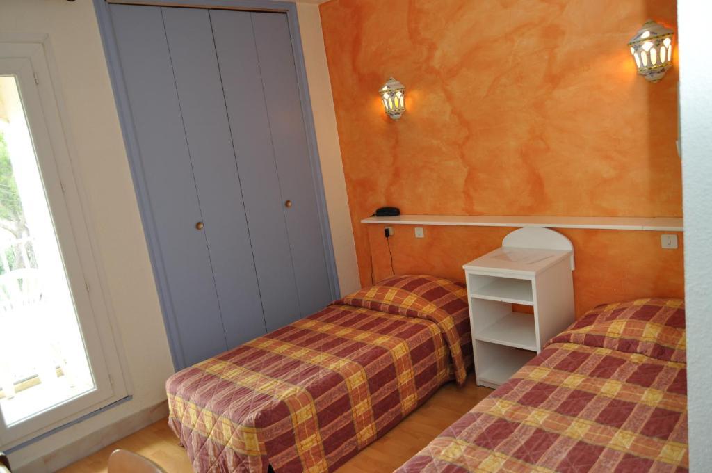 Hotel Les Mimosas Lunel  Habitación foto