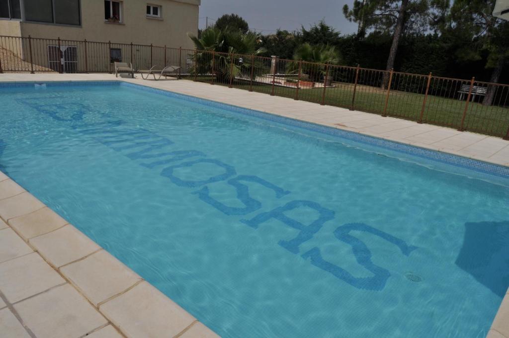 Hotel Les Mimosas Lunel  Exterior foto