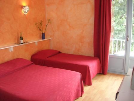 Hotel Les Mimosas Lunel  Habitación foto