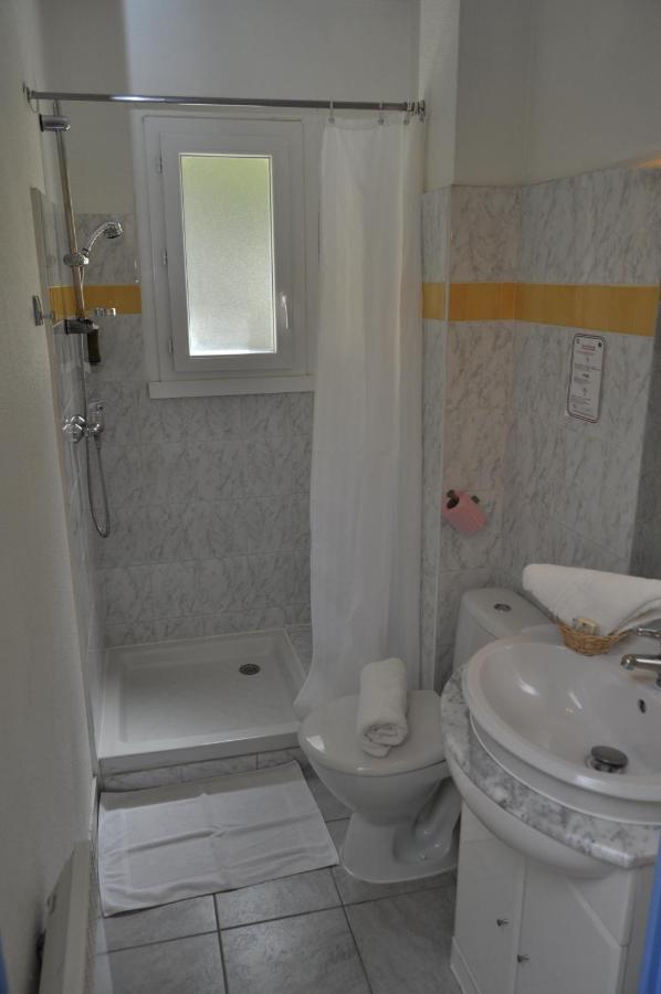 Hotel Les Mimosas Lunel  Habitación foto